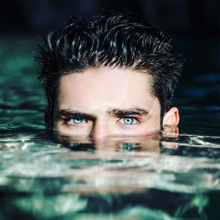 1+1 Kostenlos | IriGlow™ Farbwechselnde Augentropfen für einen einzigartigen Look